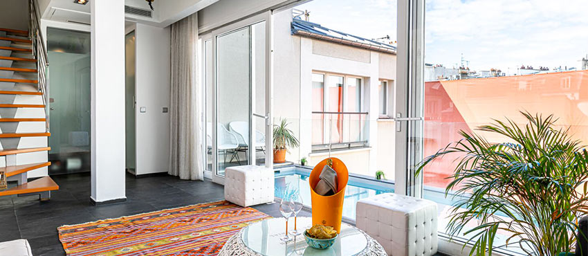 La suite piscine rooftop Paris